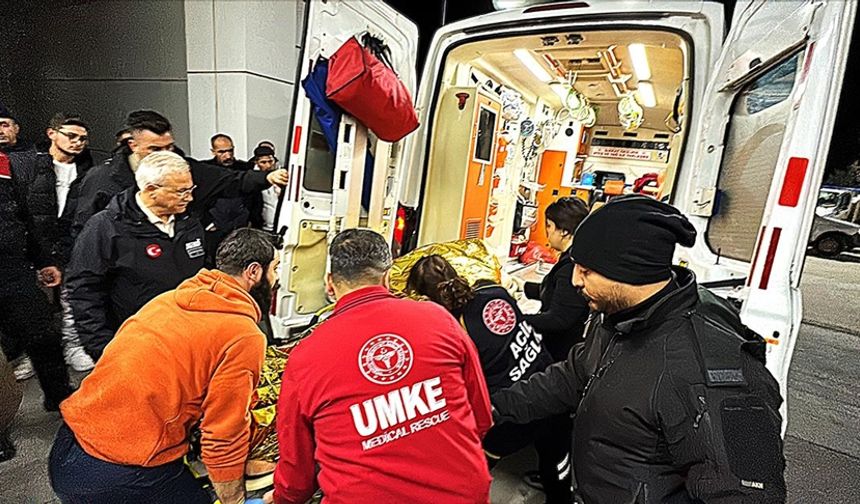 Dağ'da mahsur kalan 2 üniversite öğrencisi kurtarıldı!