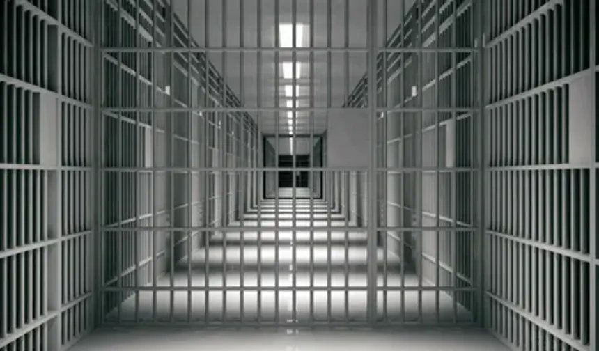 Tehlikeli mahkumlar hapisten firar etti: Halka uyarı