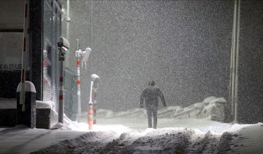 Meteoroloji'den 15 ile uyarı! Lapa lapa kar geliyor