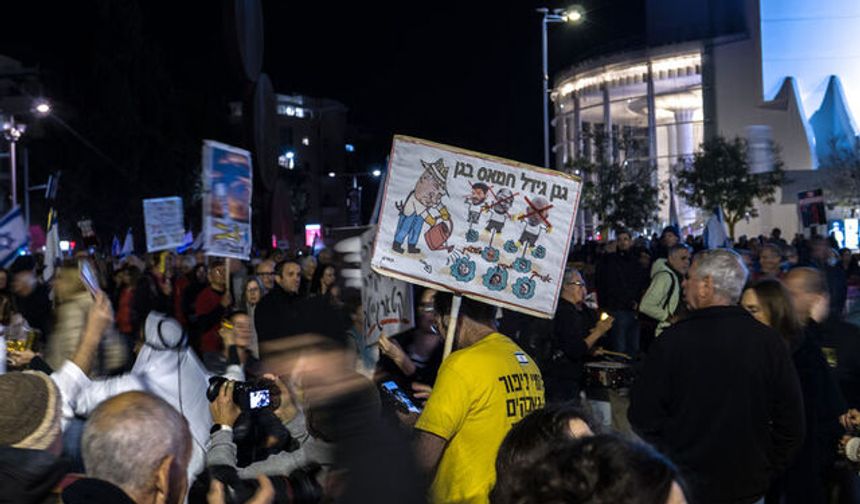 Tel Aviv'de katil Netanyahu protestosu