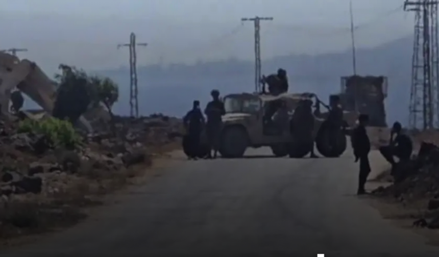 22 araçla Suriye'ye baskın düzenledi: 3 kişiyi alıkoydu