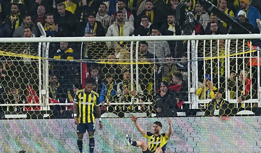 Fenerbahçe, UEFA Avrupa Liginde darbe aldı