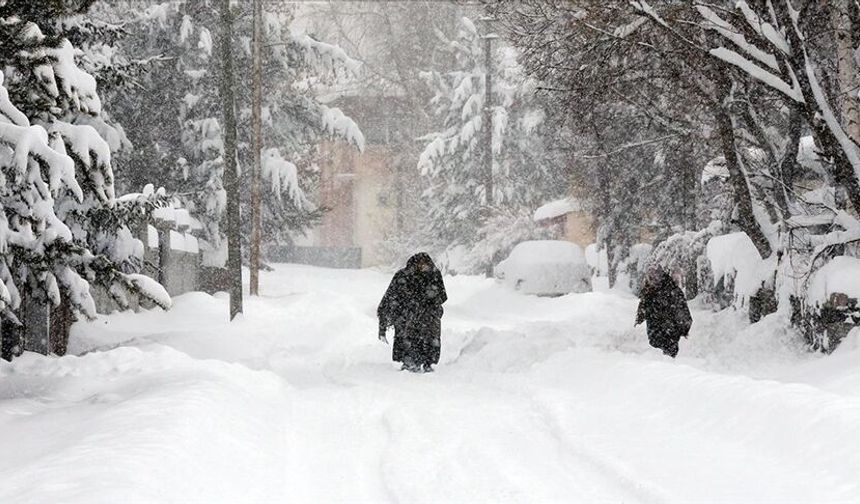 Ardahan’da Kar Engeli: Hafta Sonu Eğitimine Bir Günlük Ara