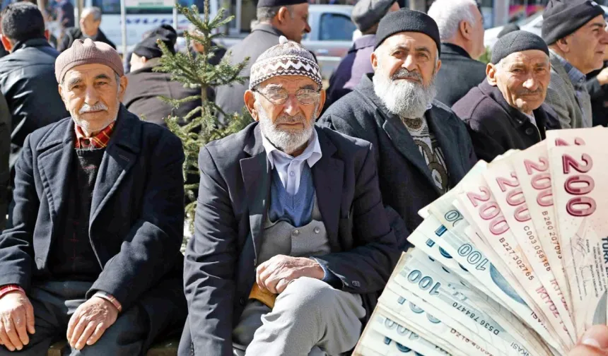 Milyonlarca emeklinin kaderi o tarihte değişiyor! Maaş devri bitiyor, o sisteme geçiliyor