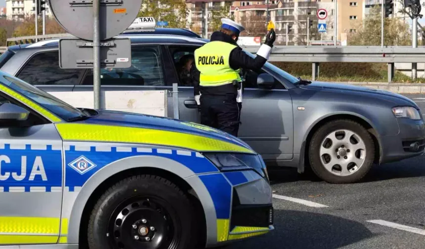 Uyuşturucu denetimi yapan polis uyuşturucu bağımlısı çıktı!