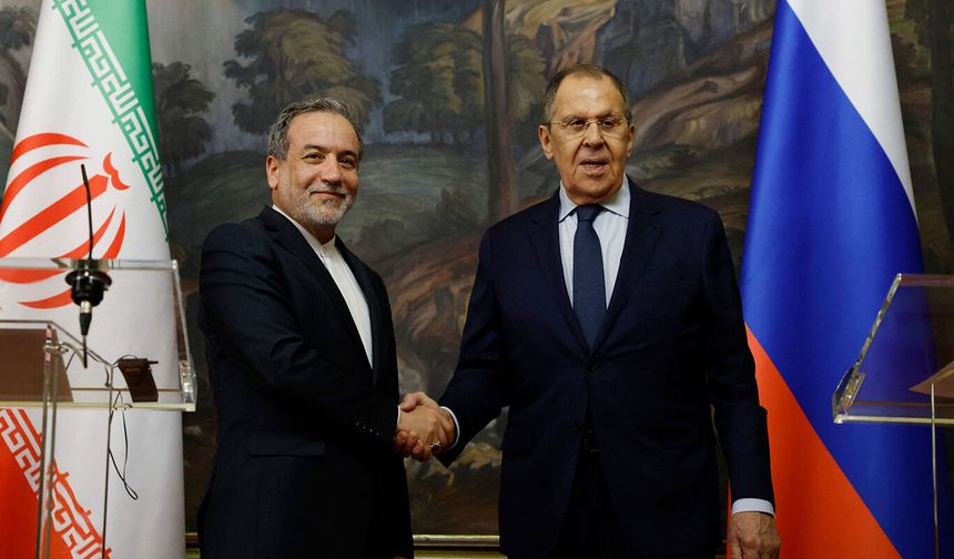 Lavrov, İranlı mevkidaşı Arakçi ile görüştü!