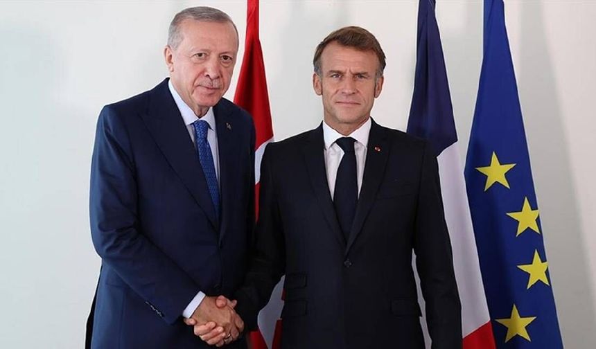 Erdoğan, Macron ile İran ve bölgesel gelişmeleri görüştü