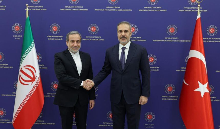 Bakan Fidan, Arakçi ile görüştü!