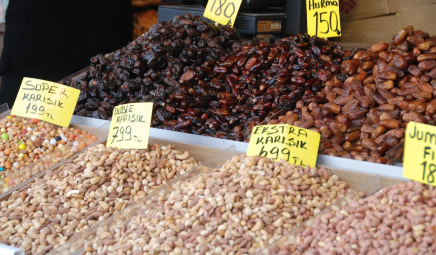 Bayram öncesi kuruyemiş satışları gramaja düştü