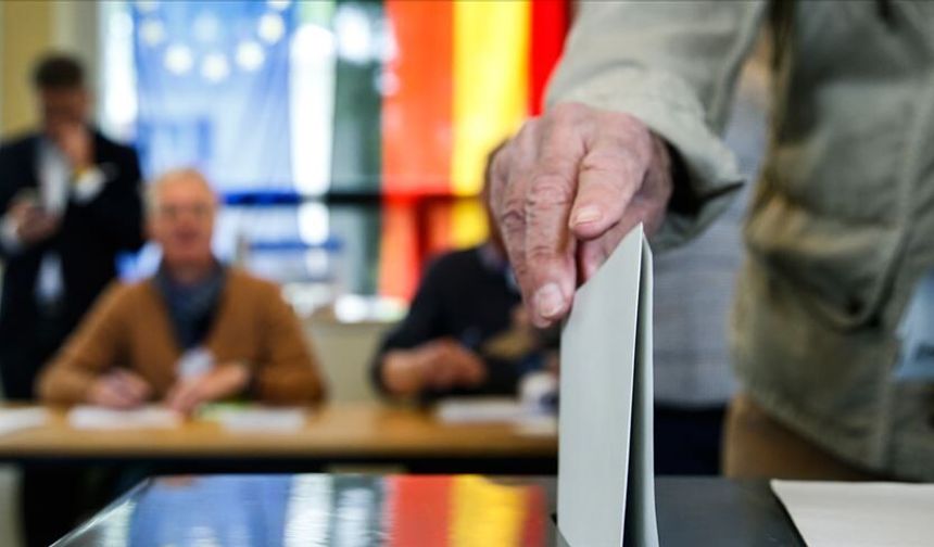 Almanya'da seçim sonuçları: 35 yılın ardından ilk!