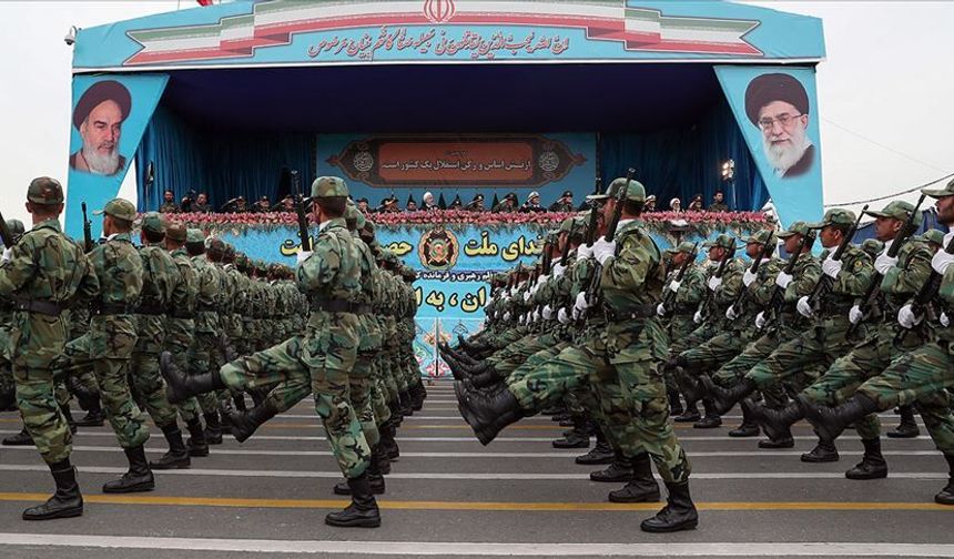 İran Ordusu’ndan yeni Rehbere bağlılık mesajı!