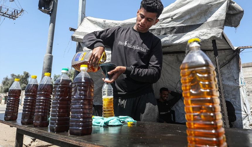 Gazzeliler destan yazıyor. Atık plastikten yakıt ürettiler