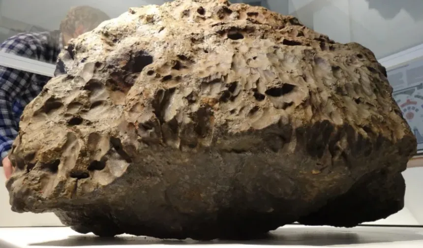 Uzman uyardı: Bir göktaşı Dünya’ya çarpabilir