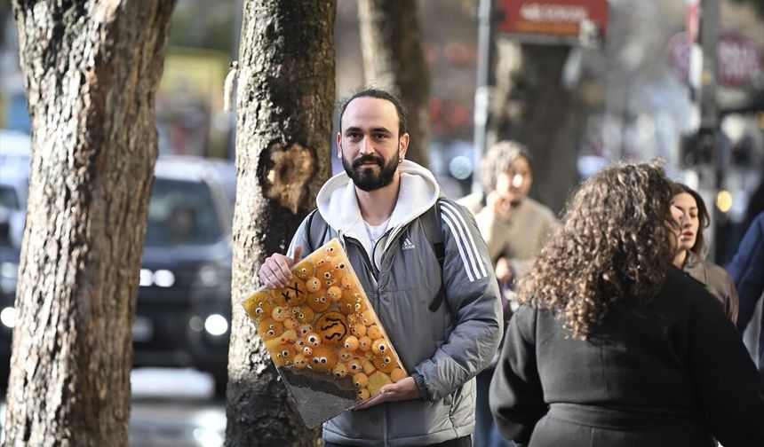 Belediyenin sorumsuzluğunu sanatıyla örtüyor