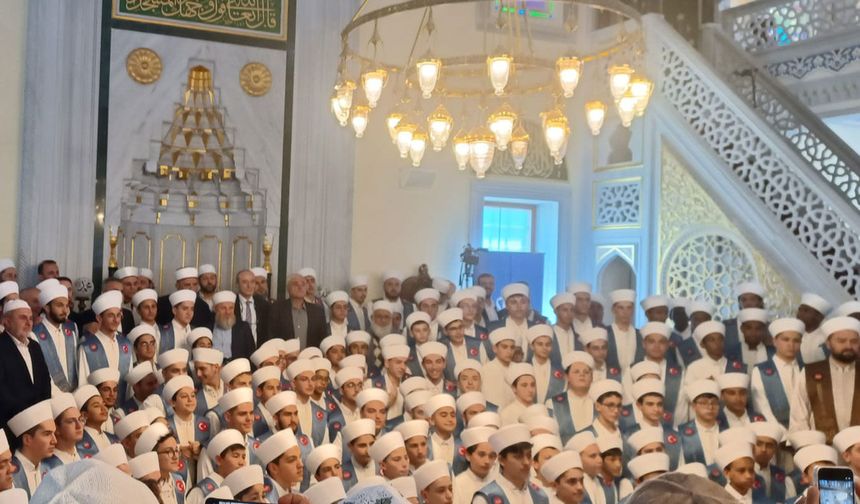 Küçükçekmece'de manevi zirve!