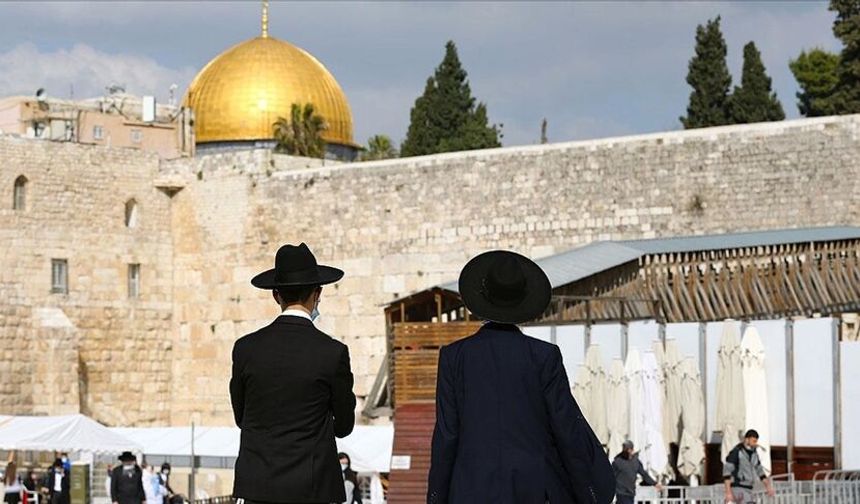 Uluslararası Kudüs Vakfı'ndan Mescid-i Aksa açıklaması: Yahudileştirmeye çalışıyorlar