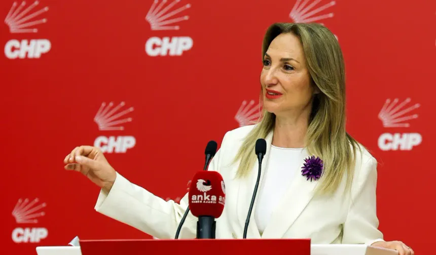 CHP yine 3 km geriden geliyor, aileyi korumanın yolu İstanbul Sözleşmesi diyor