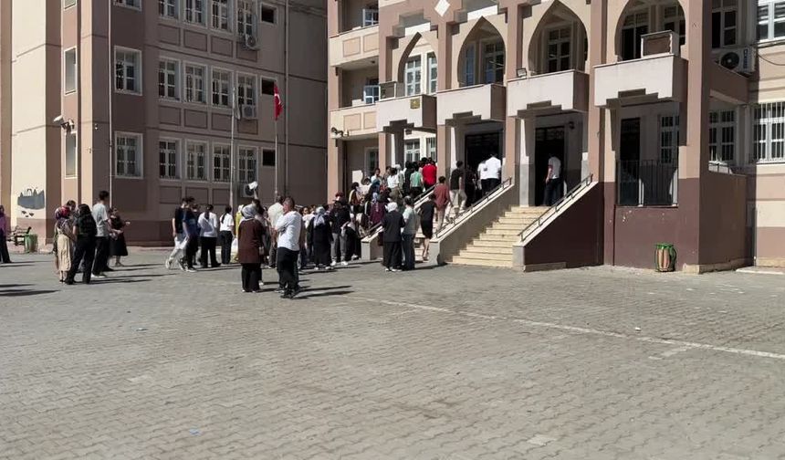 Şanlıurfa'da öğrencilerin YKS heyecanı