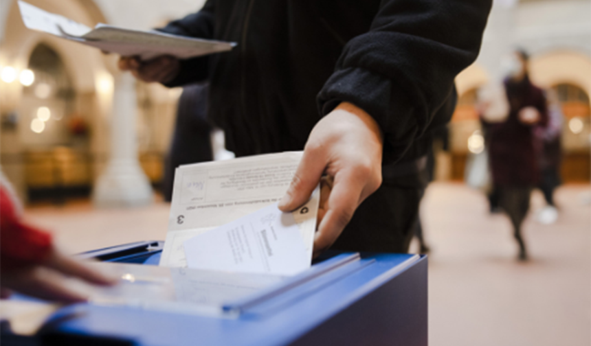Göçmen karşıtı tartışmalı referandum teklifinde sıcak gelişme!