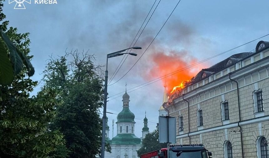 Rusya'dan Ukrayna'ya hava saldısı