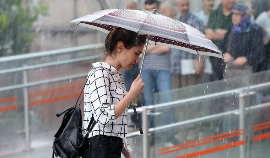AKOM'dan İstanbul'a sağanak yağışı uyarısı!
