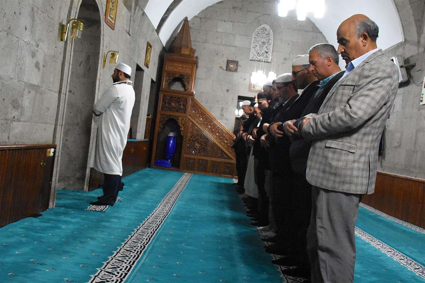 Bitlis’te hatimle teravih namazı geleneği sürdürülüyor