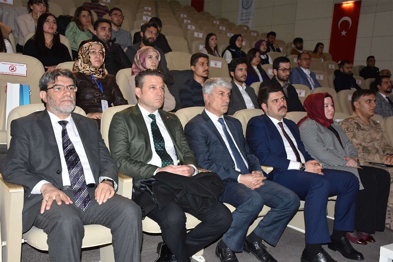 Bitlis’te “Uyuşturucu Bağımlılığıyla Mücadele Çalıştayı” düzenlendi