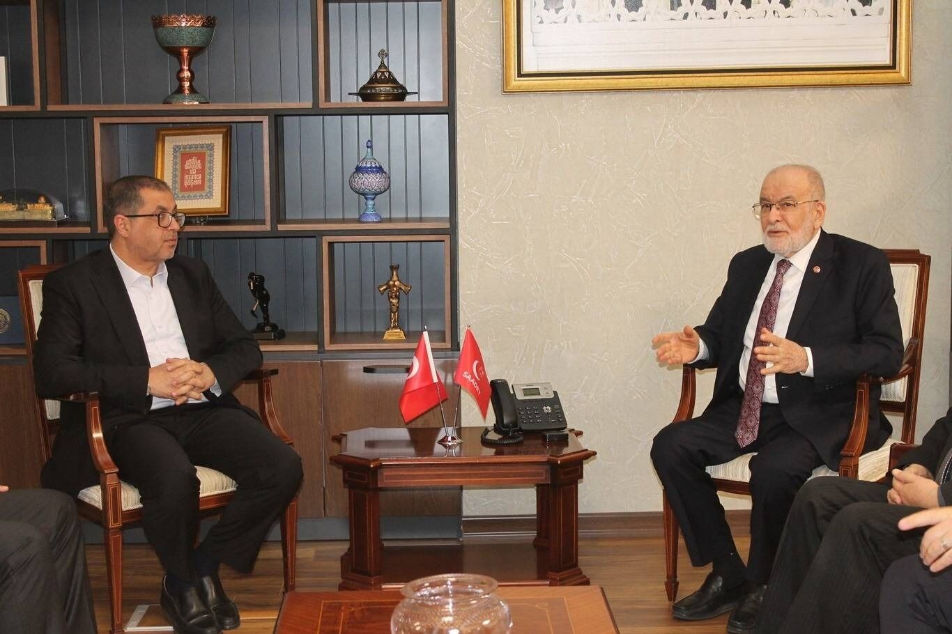 HAMAS heyeti meclisteki partiler ile görüştü