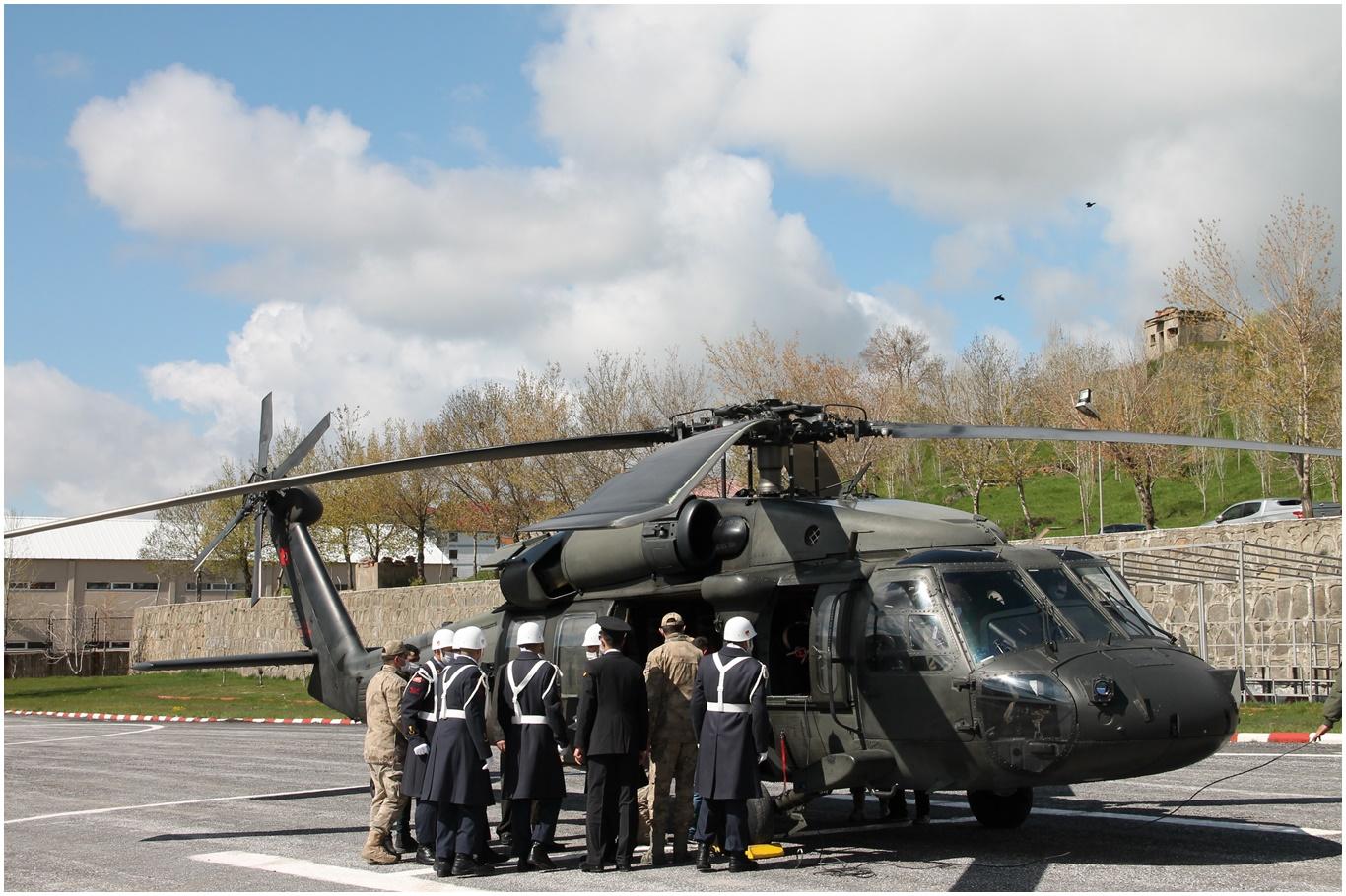 Bitlis’te hayatını kaybeden askerler için tören düzenlendi