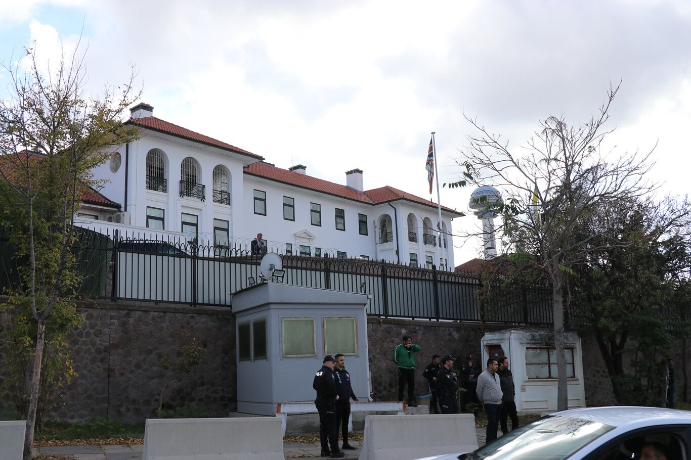 Sendikalardan, katliam ortağı İngiltere'nin Büyükelçiliği önünde Filistin'e destek eylemi