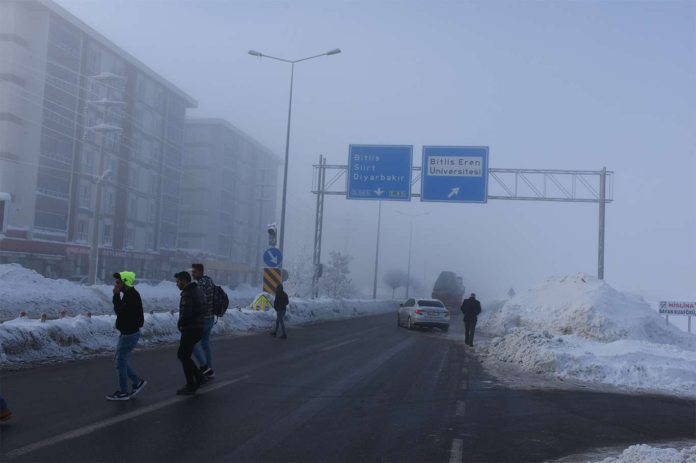 Bitlis'te hava sıcaklığı eksi 20 dereceye düşünce kartpostallık görüntüler oluştu