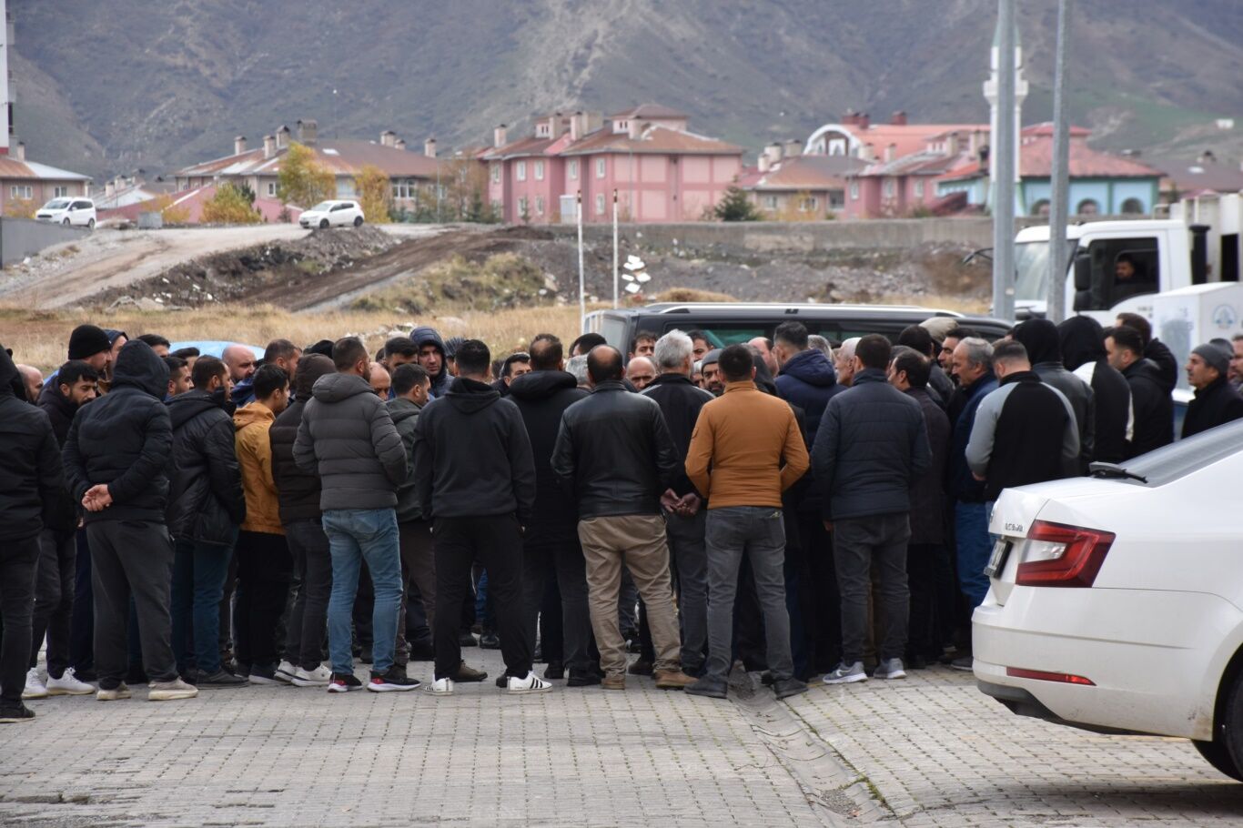 Bitlis'te TOKİ sakinleri artık sorunlarının çözülmesini istiyor