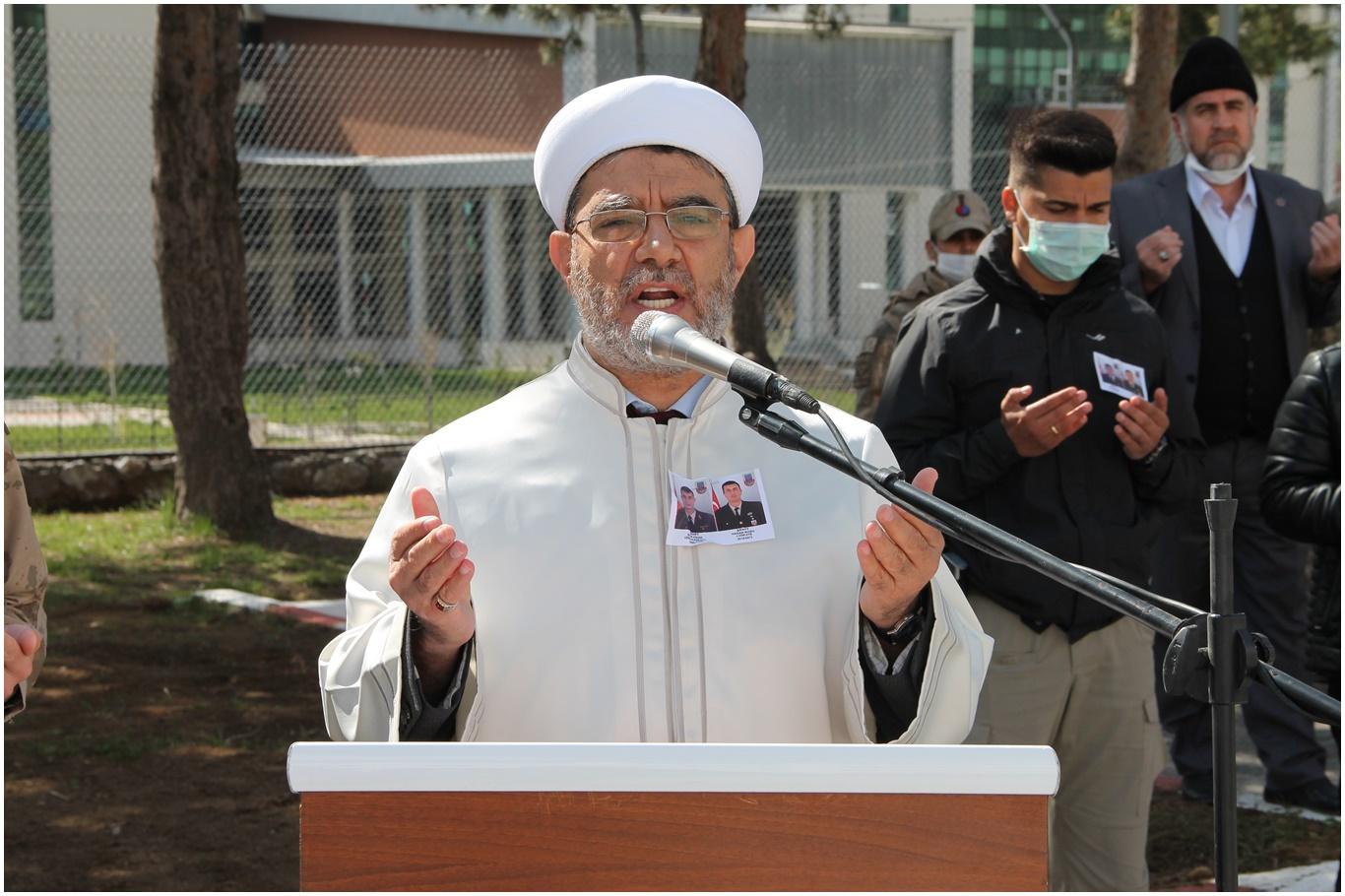 Bitlis’te hayatını kaybeden askerler için tören düzenlendi