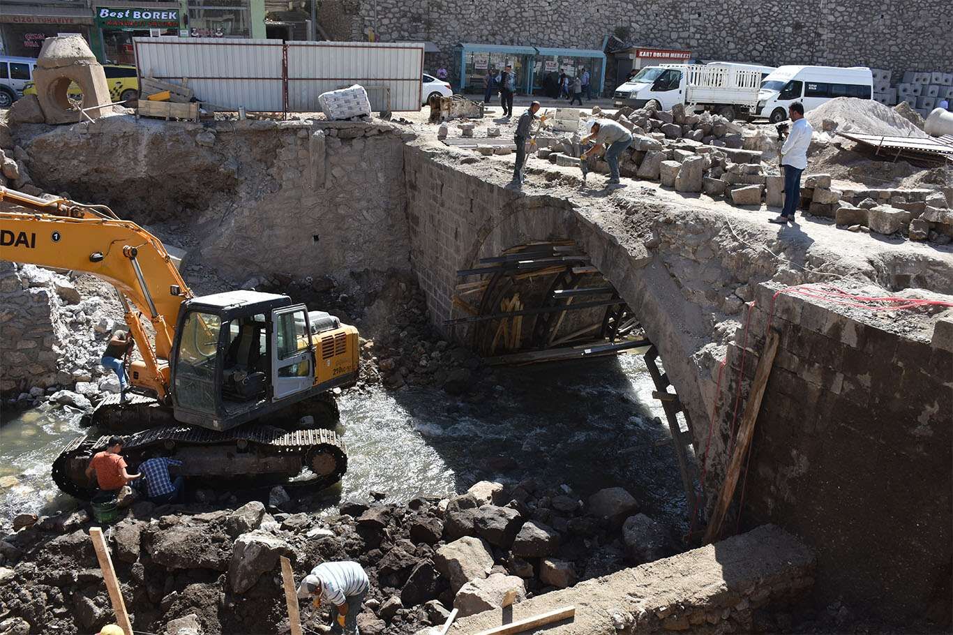 Bitlis’te gün yüzene çıkan tarihi 10 köprü restore ediliyor
