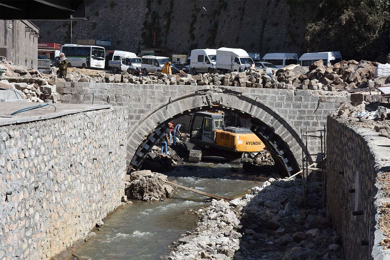 Bitlis’te gün yüzene çıkan tarihi 10 köprü restore ediliyor