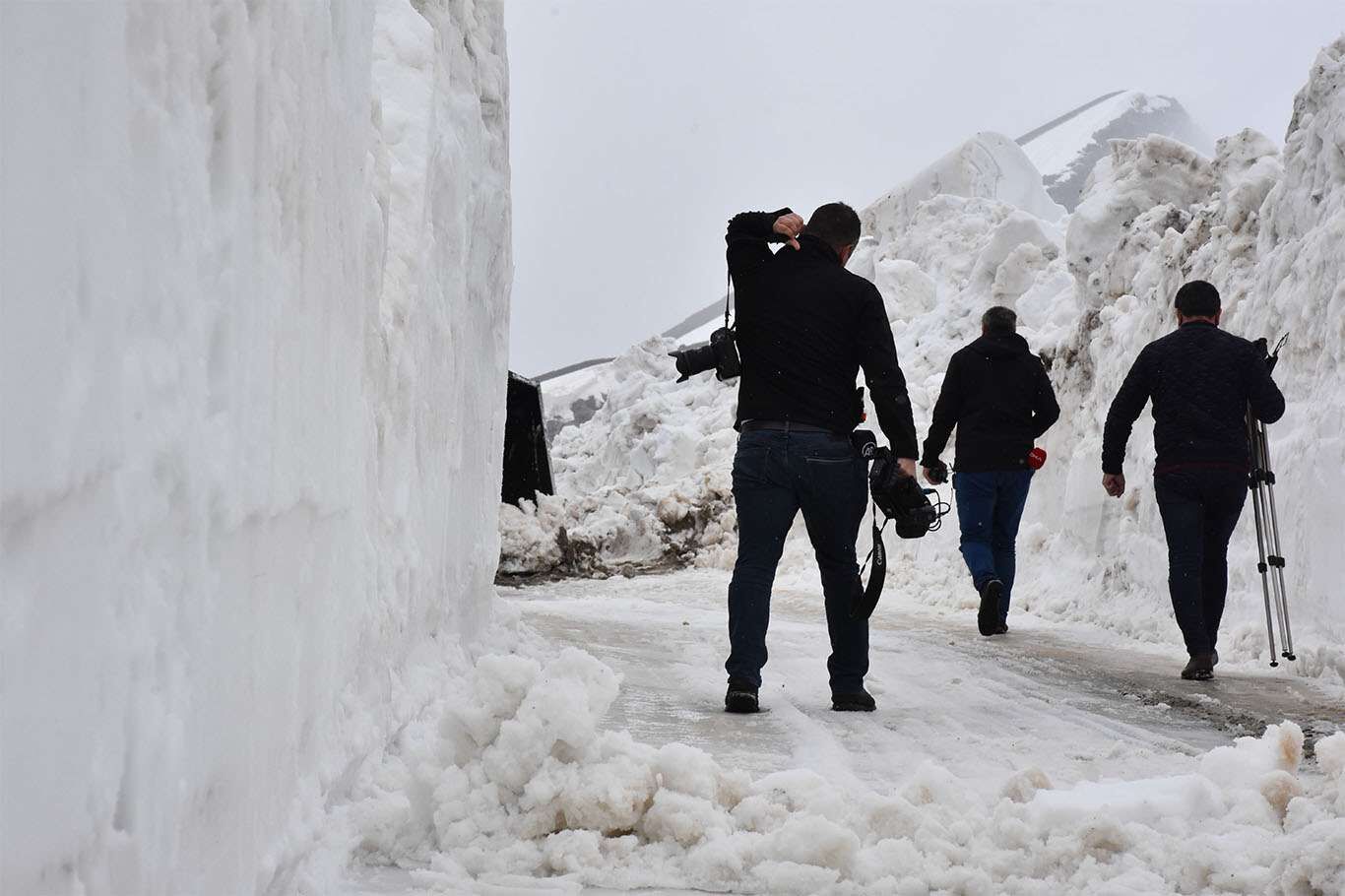 Bitlis’te gazetecilerin zorlu kış mesaisi sona erdi