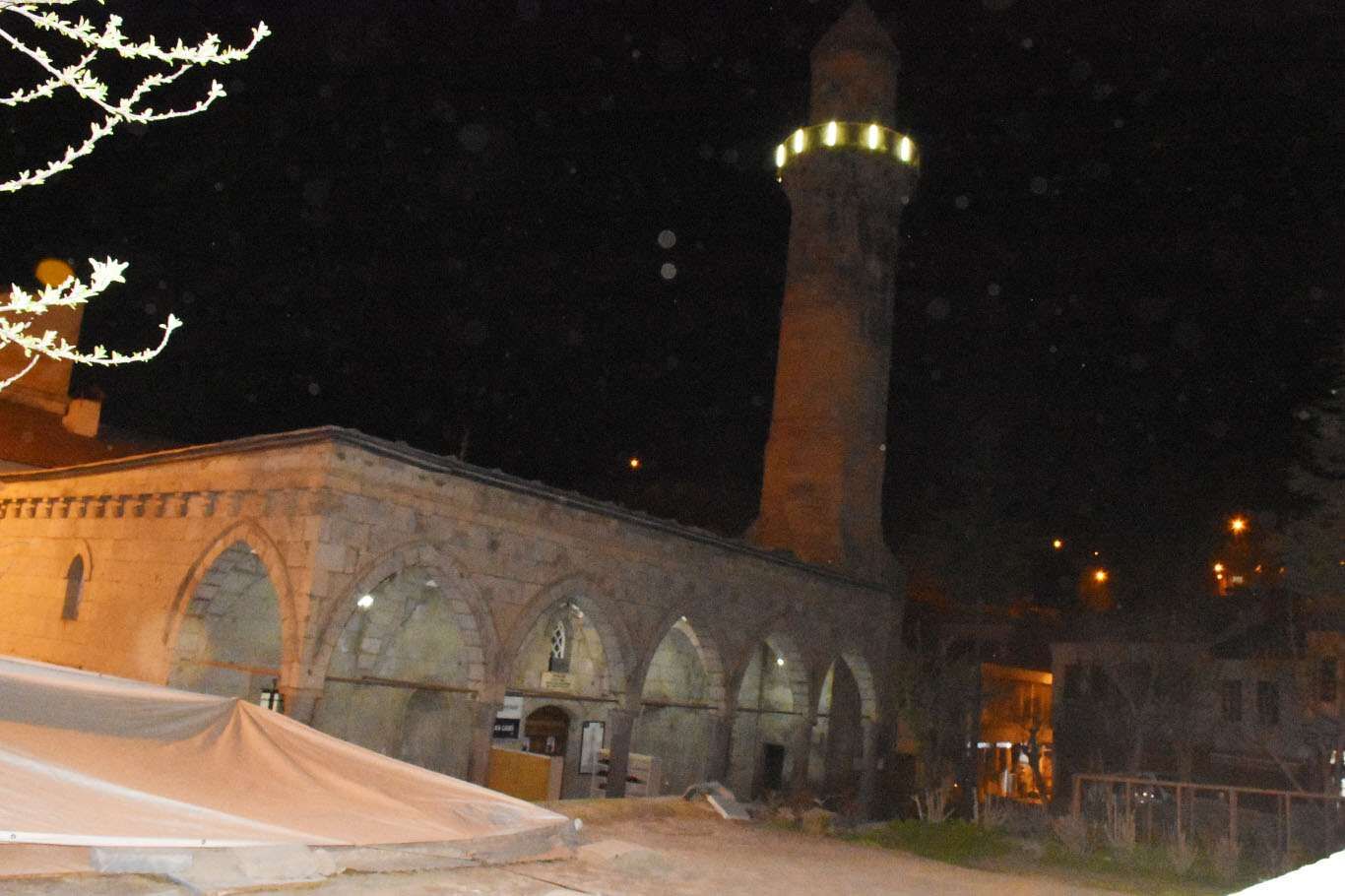 Bitlis’te hatimle teravih namazı geleneği sürdürülüyor