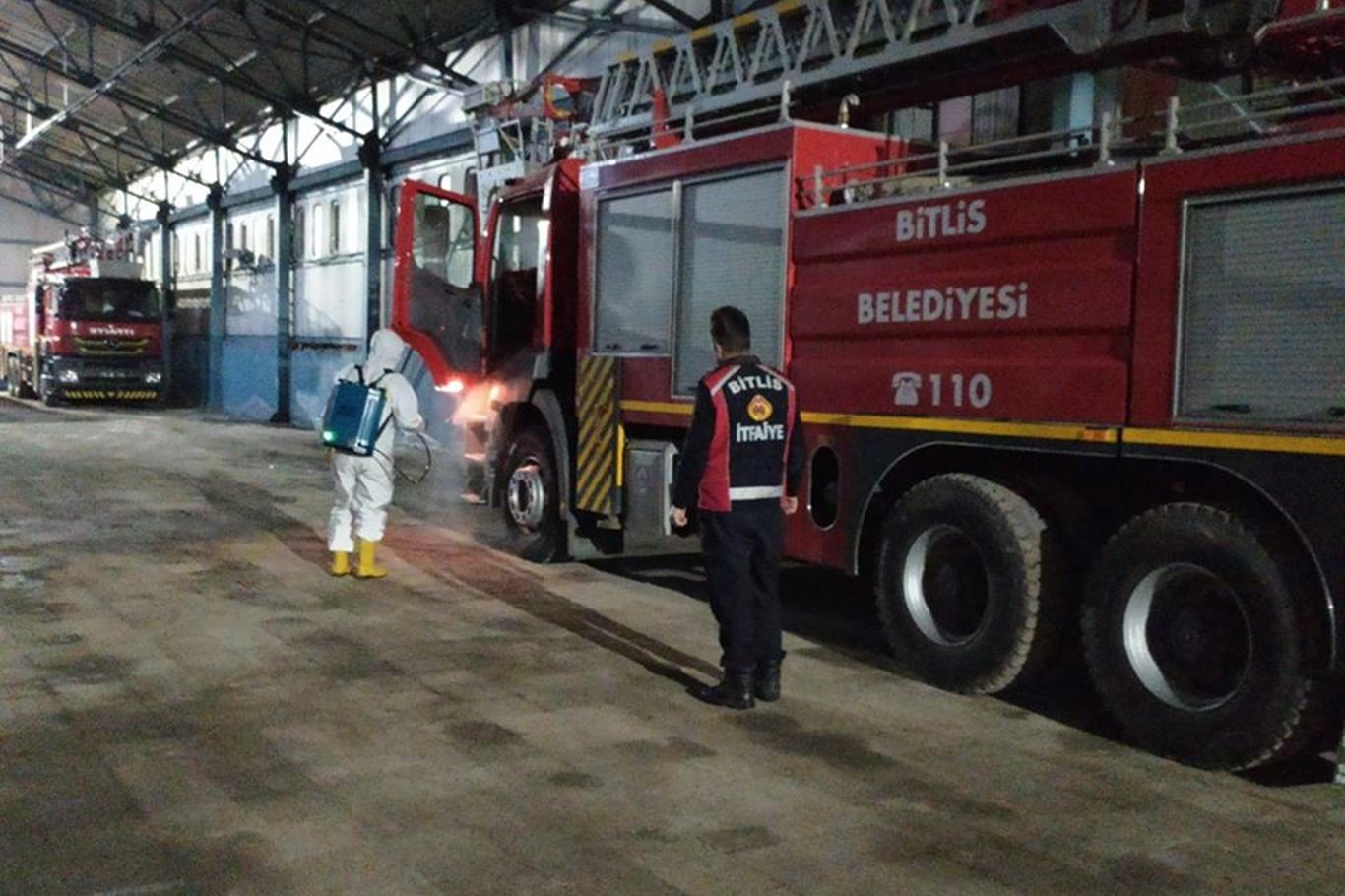 Bitlis’te Corona virüse karşı dezenfekte çalışmaları sürüyor