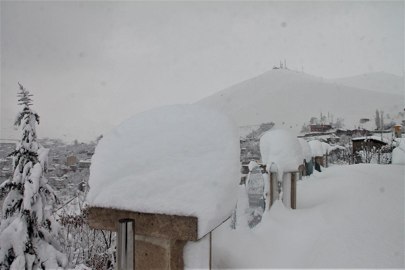 Bitlis’te kar yağışının ardından kartpostallık görüntüler oluştu