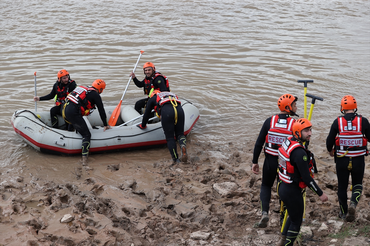 A A 20250508 37882194 37882192 A F A D K I Z I L I R M A K T A A R A M A K U R T A R M A T A T B I K A T I Y A P T I