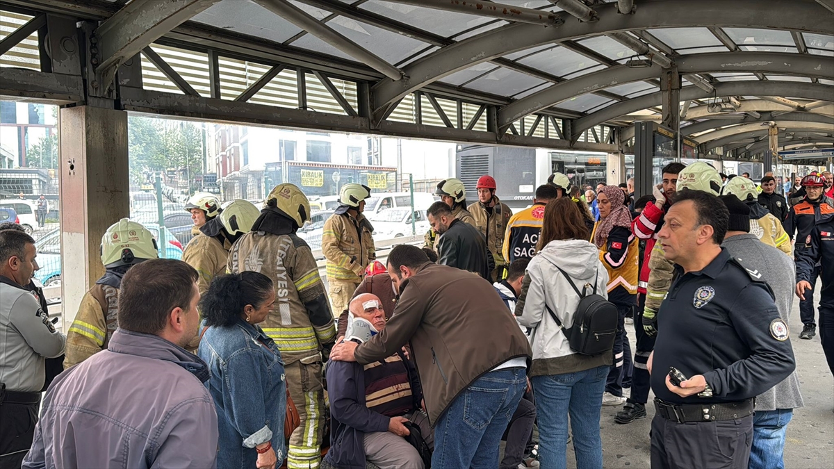 A A 20250510 37906644 37906643 B E Y L I K D U Z U N D E D U R A K T A B E K L E Y E N M E T R O B U S E B A S K A B I R M E T R O B U S C A R P T I