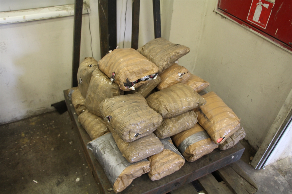 A A 20250517 37982853 37982849 K A P I K U L E D E 77 K I L O 36 G R A M S E N T E T I K U Y U S T U R U C U H A P E L E G E C I R I L D I