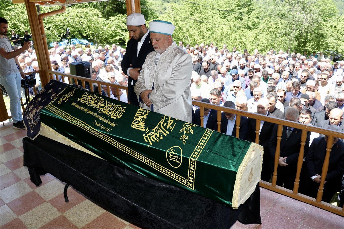 A A 20250525 38075600 38075595 R E K T O R P R O F D R I B R A H I M H A K K I A Y D I N I N A N N E S I S O N Y O L C U L U G U N A U G U R L A N D I