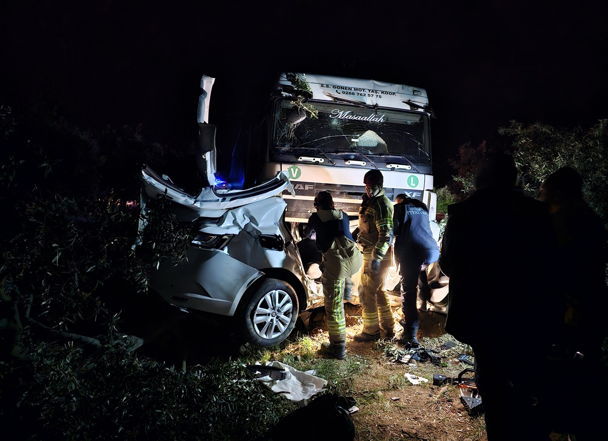 A A 20250530 38127553 38127547 B U R S A D A O T O M O B I L I L E T I R I N C A R P I S T I G I K A Z A D A 1 K I S I O L D U 1 K I S I Y A R A L A N D I