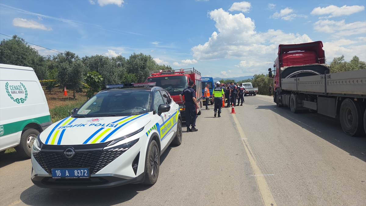 A A 20250530 38132735 38132733 B U R S A D A O T O M O B I L I L E M I N I B U S U N U N C A R P I S T I G I K A Z A D A 1 K I S I O L D U 2 K I S I Y A R A L A N D I