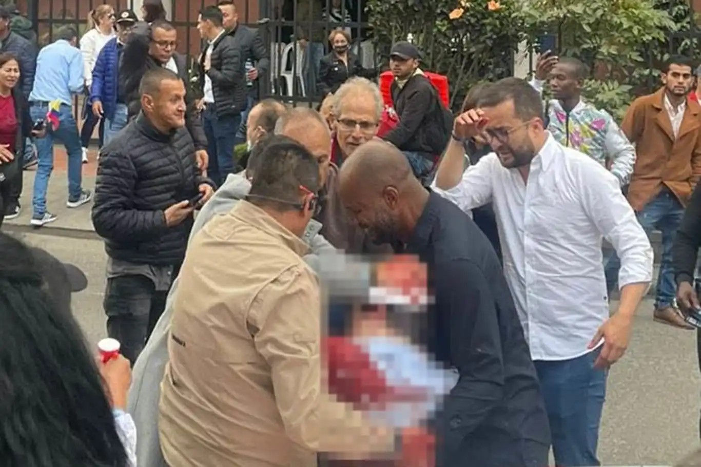 84E35B88 Db81 4786 A130 C7001725A2Bc