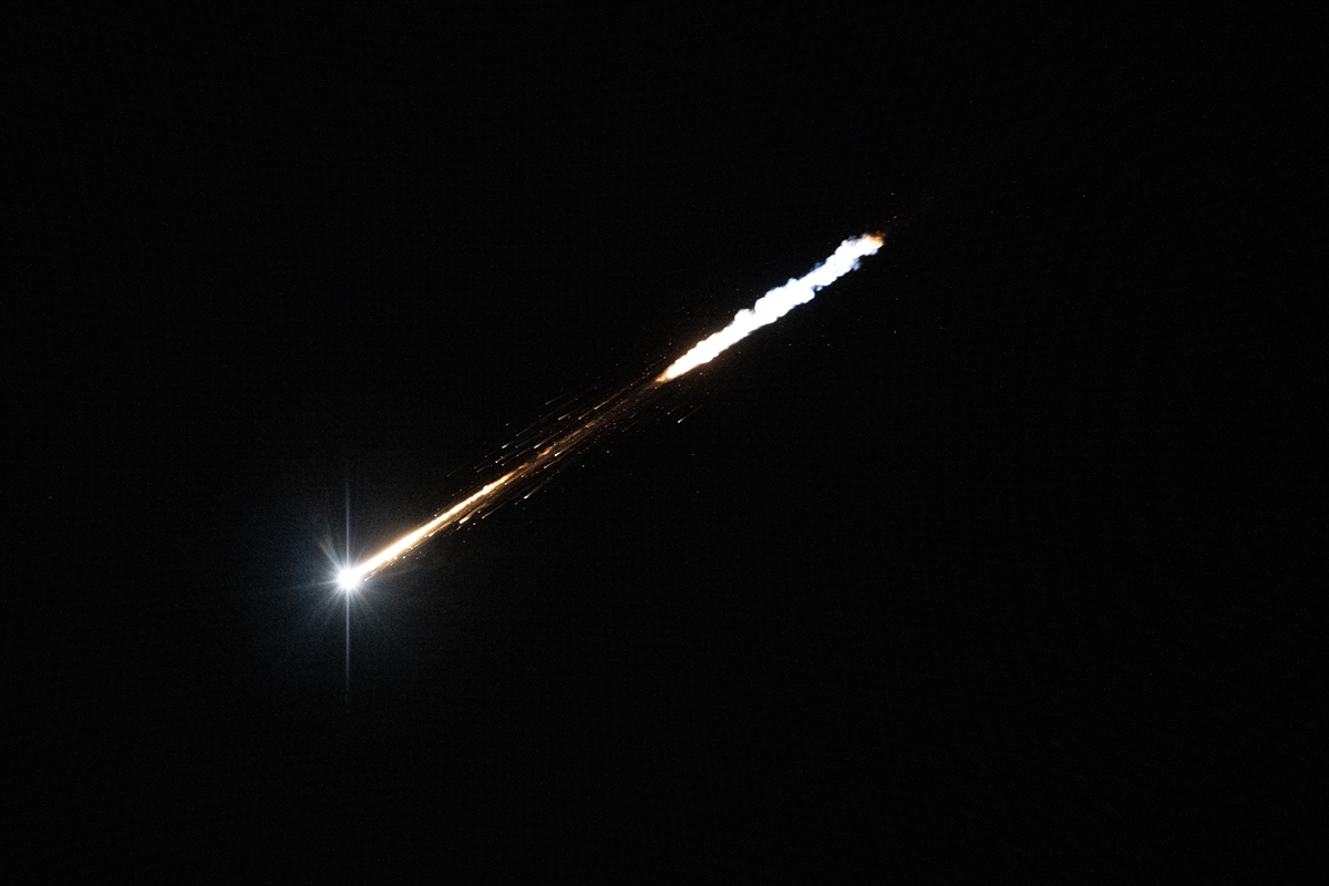 A A 20250613 38270575 38270568 I R A N I S R A I L E M I S I L L E M E S A L D I R I S I B A S L A T T I