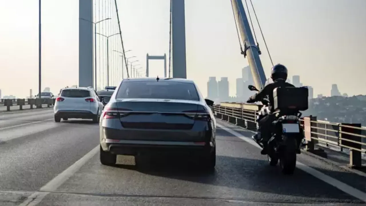 Motosiklet Sürücüleri Dikkat Rekor Ceza Yolda! Yeni Trafik Düzenlemesi Açıklandı