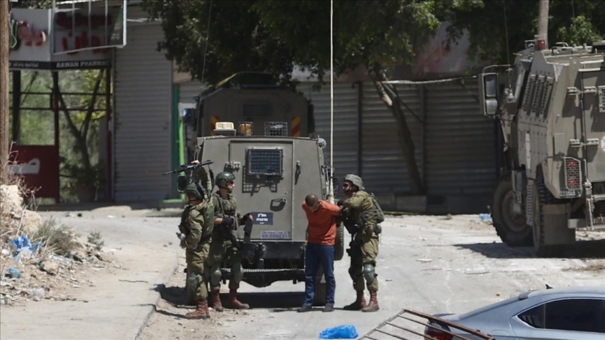 Thumbs B C 701520Ed2D6593A25308F9Fee52E0C75