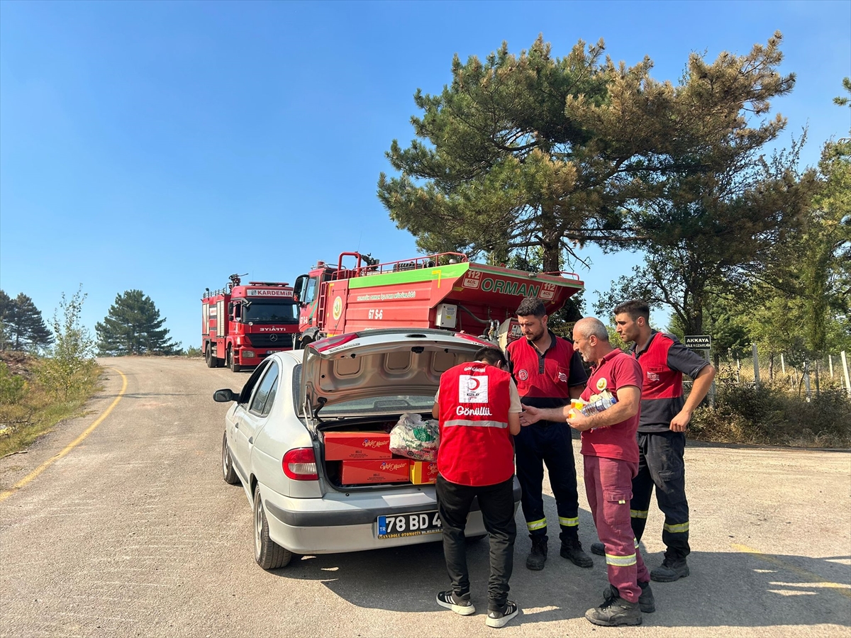 A A 20250727 38678310 38678307 T U R K K I Z I L A Y O R M A N Y A N G I N L A R I Y L A M U C A D E L E Y E D E S T E G I N I S U R D U R U Y O R